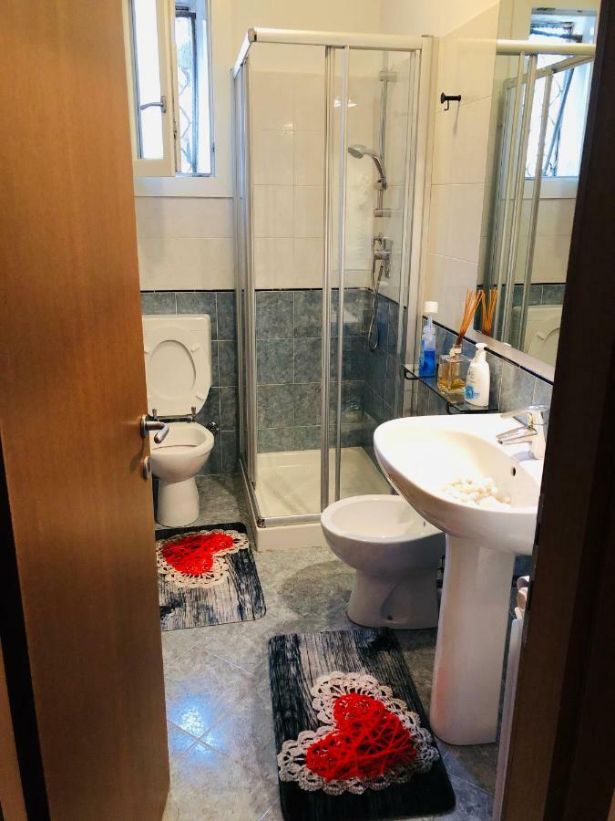 Al Cinema Italia Hotel Венеция Екстериор снимка