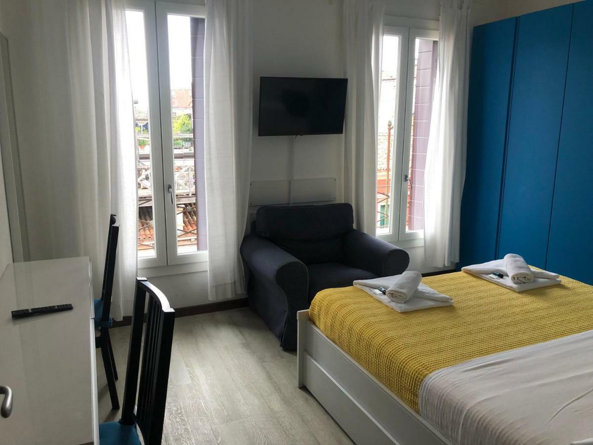 Al Cinema Italia Hotel Венеция Екстериор снимка