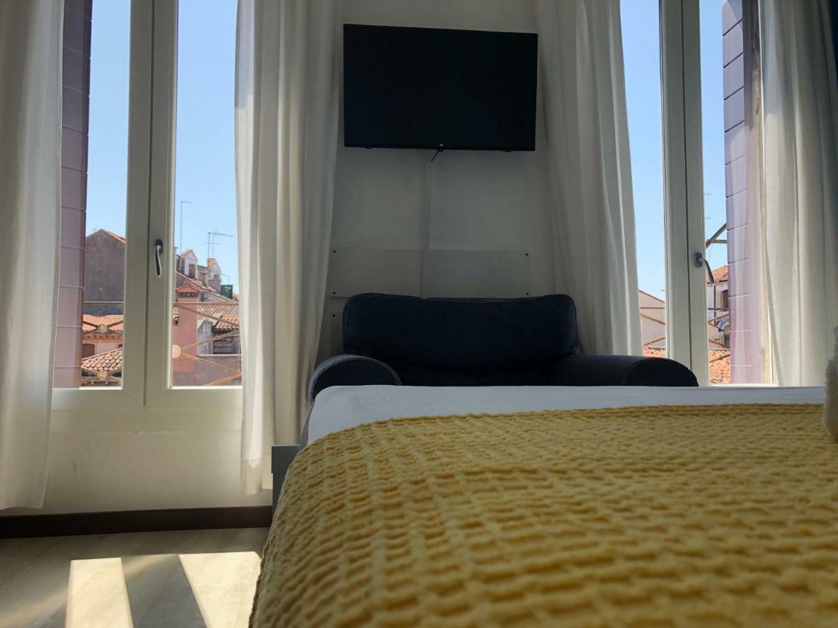 Al Cinema Italia Hotel Венеция Екстериор снимка