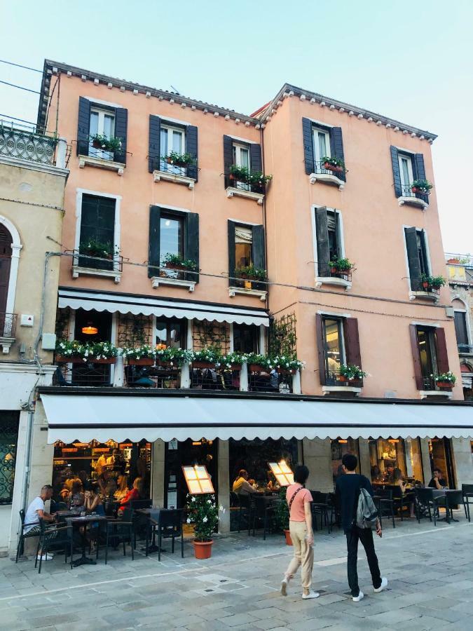 Al Cinema Italia Hotel Венеция Екстериор снимка